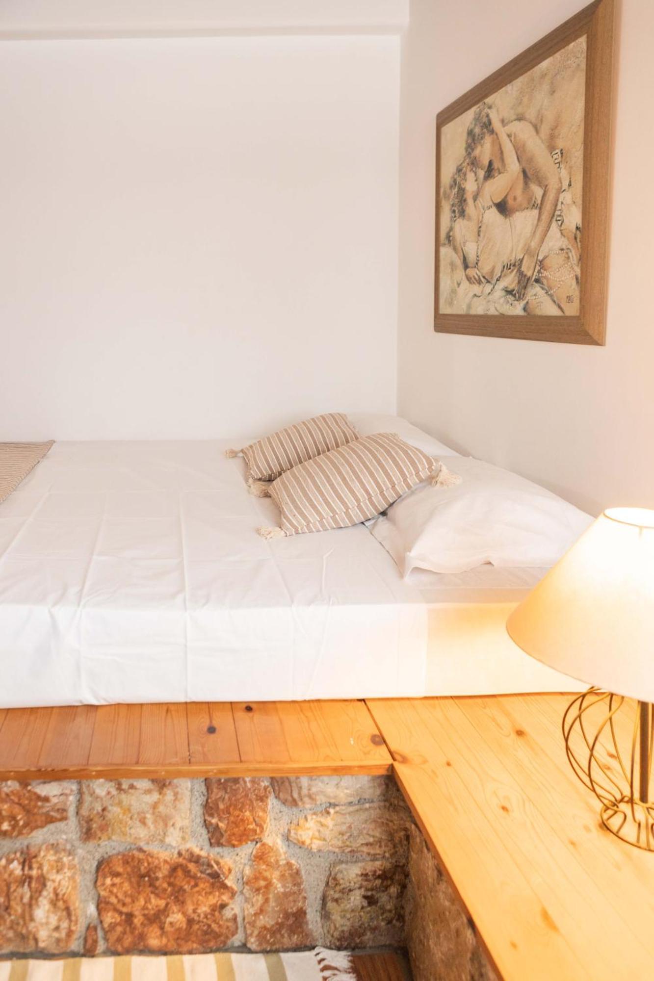 Maria's Traditional Apartament Asklipiion